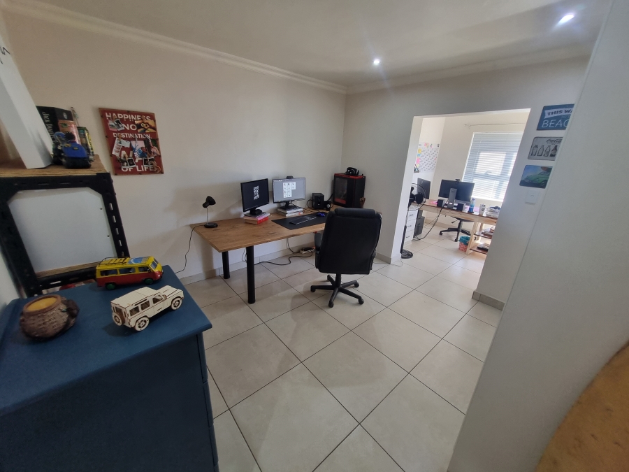 5 Bedroom Property for Sale in Laguna Western Cape